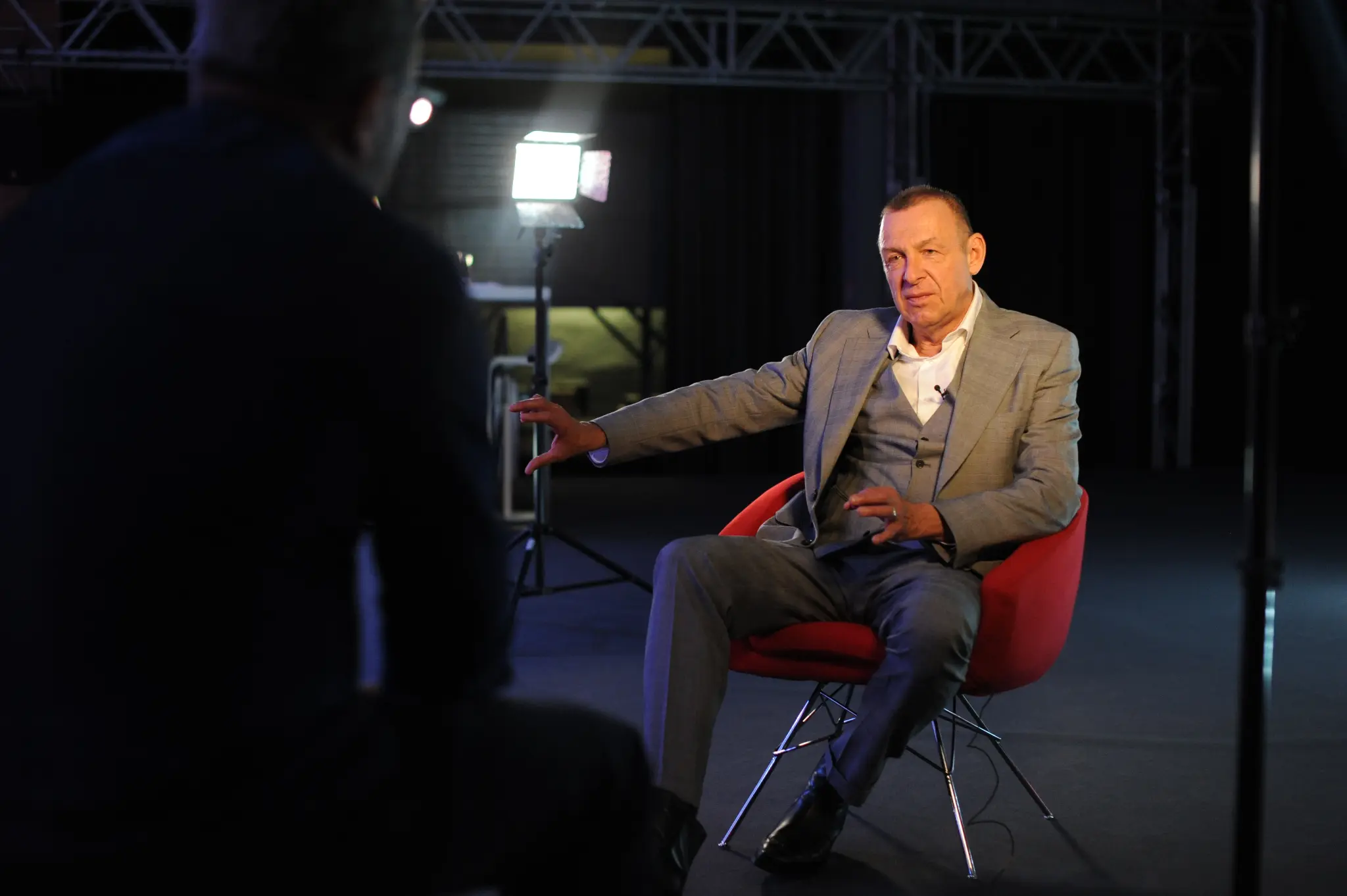 Orlando Owen in an interview, direct and commanding